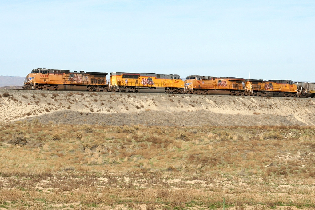 UP WB grain train